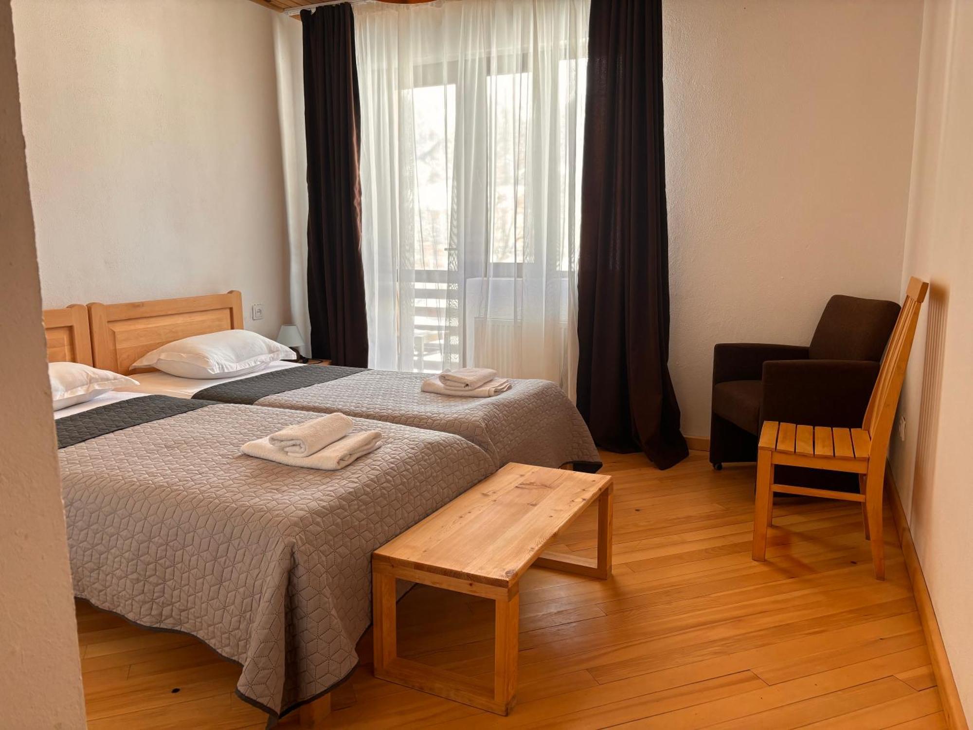 Beko'S Garden Inn Mestia Exterior photo